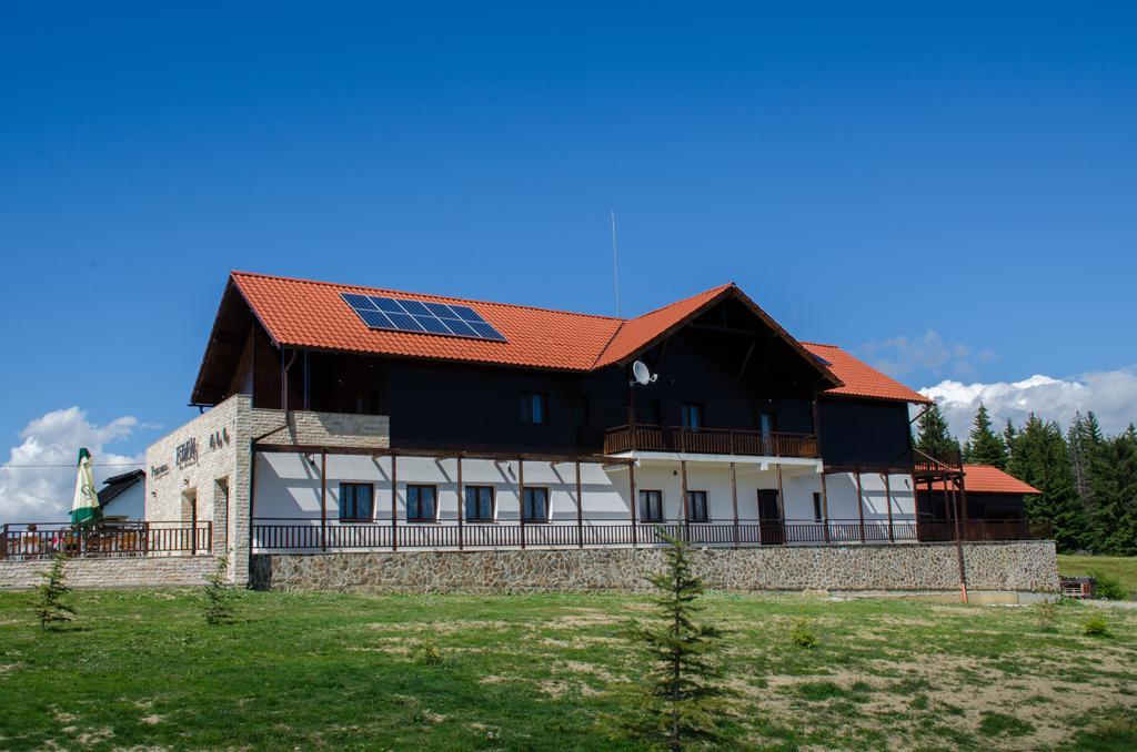 Pensiunea Agroturistica Eden Пиатра Фантанеле Екстериор снимка