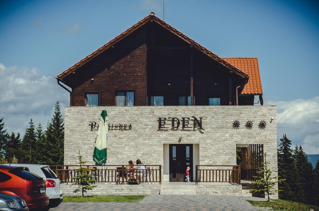 Pensiunea Agroturistica Eden Пиатра Фантанеле Екстериор снимка